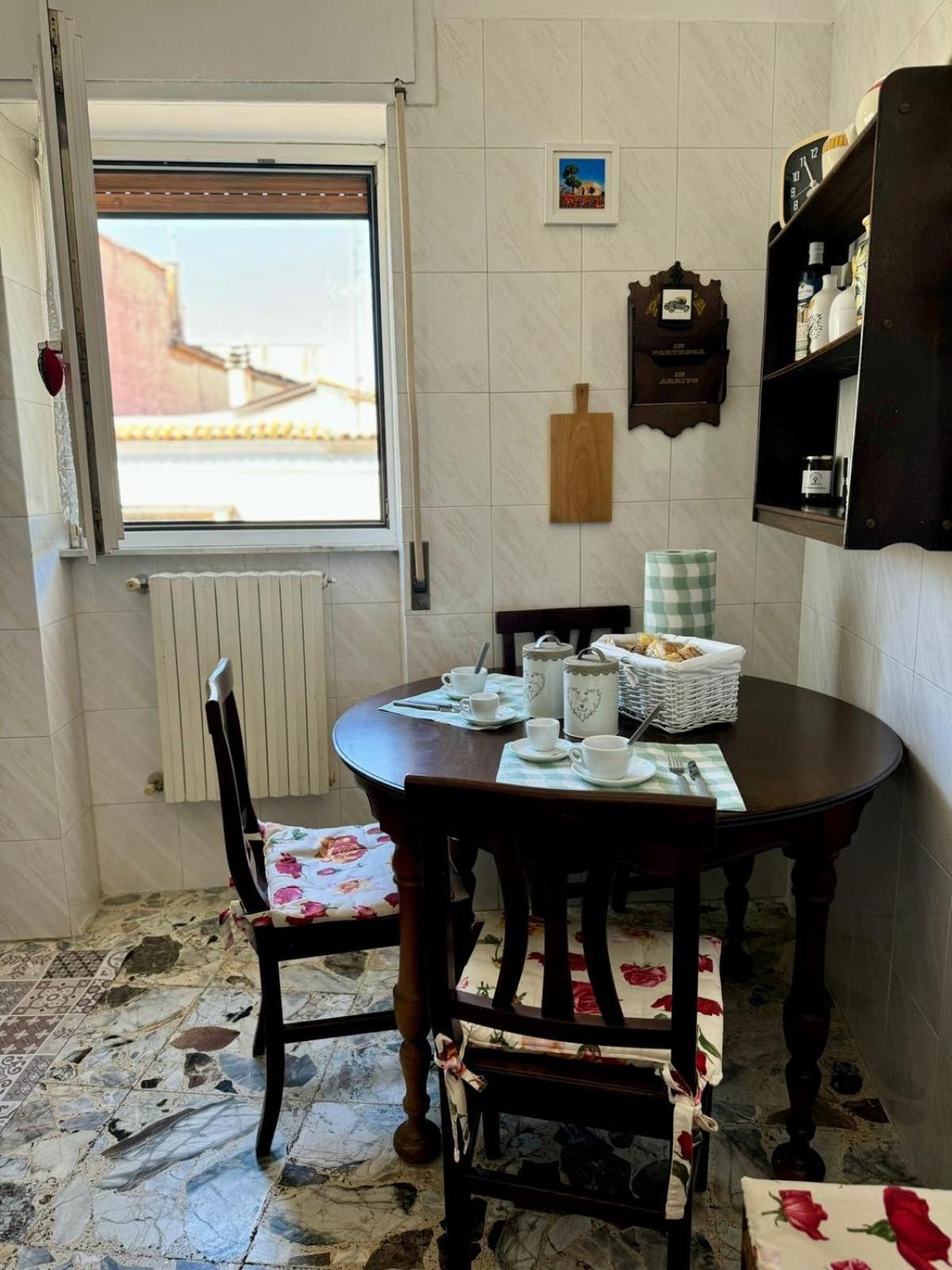 Ely House Apartment Monte Sant'Angelo Exterior photo